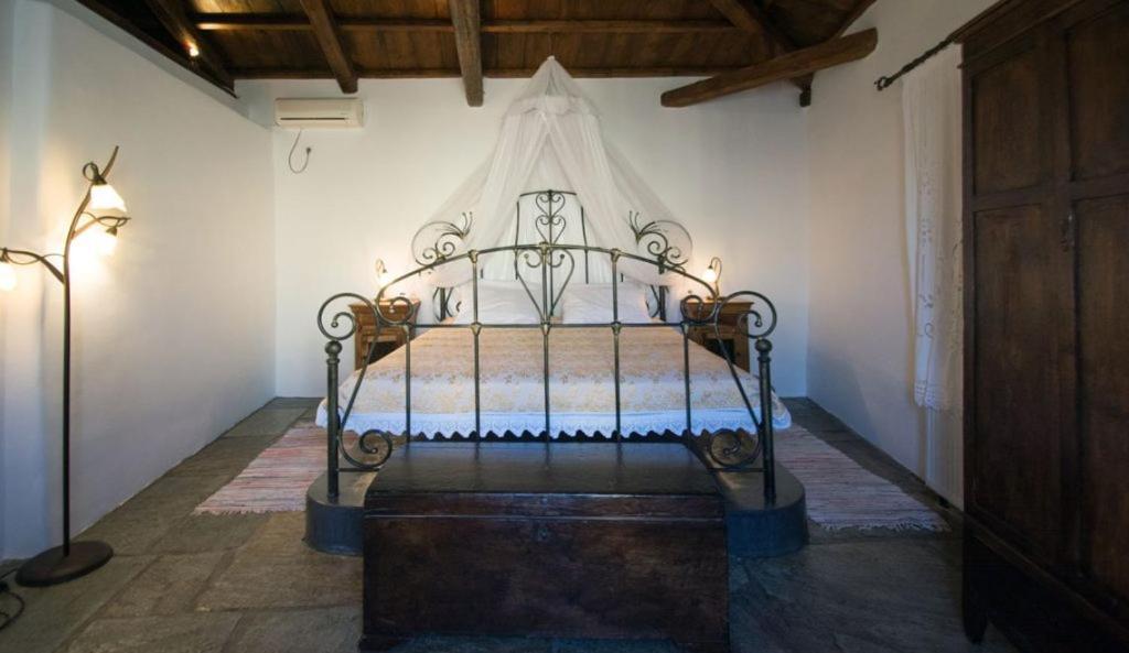 Mitáta Abramis Rooms מראה חיצוני תמונה