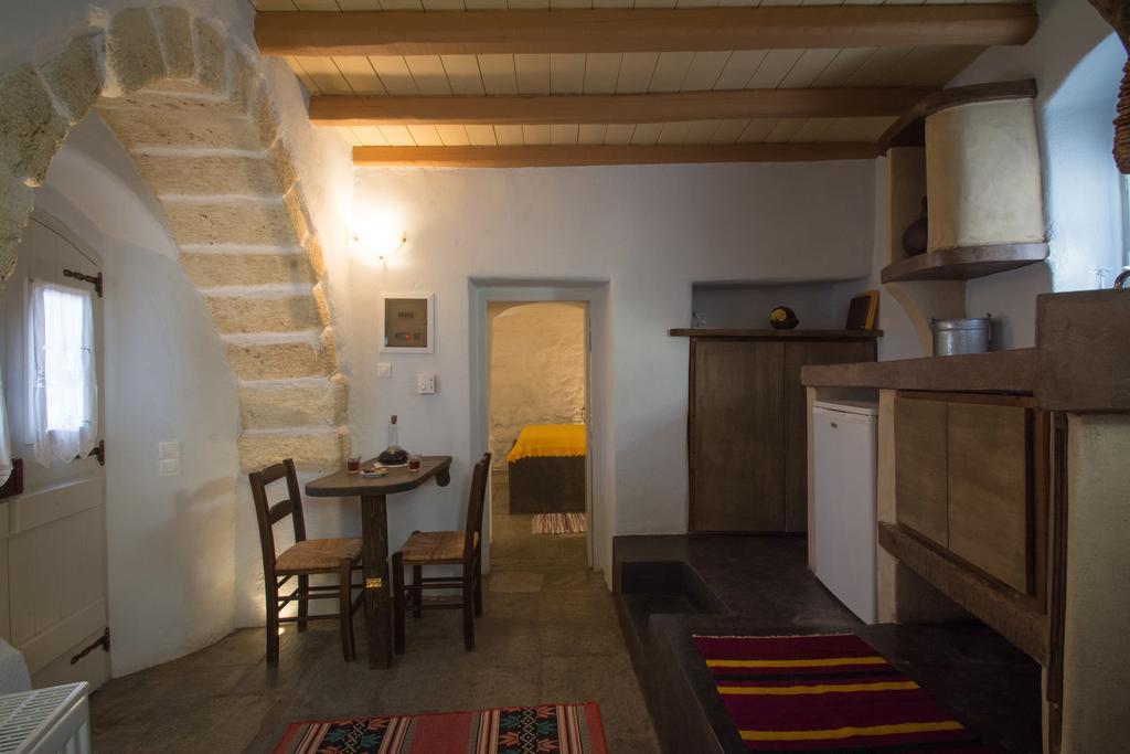 Mitáta Abramis Rooms מראה חיצוני תמונה