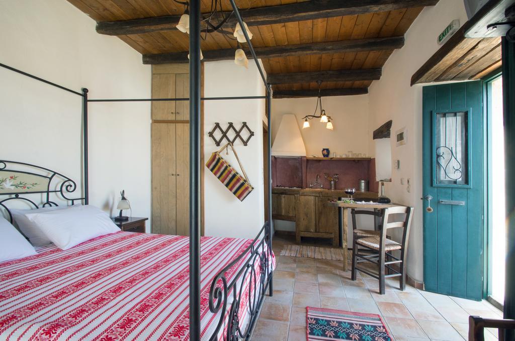 Mitáta Abramis Rooms מראה חיצוני תמונה