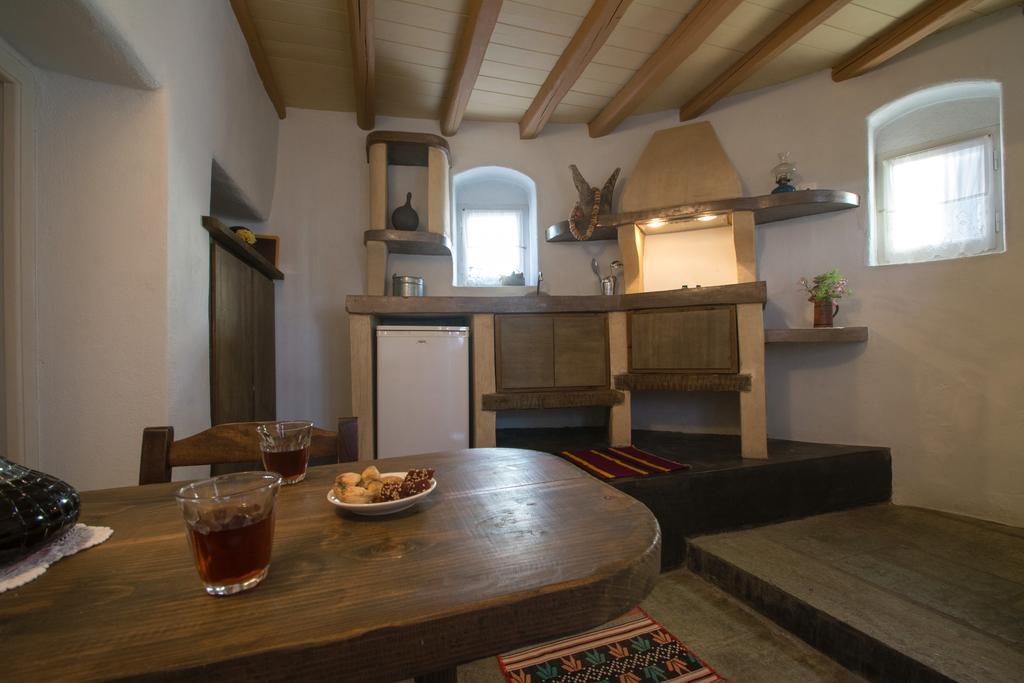 Mitáta Abramis Rooms מראה חיצוני תמונה