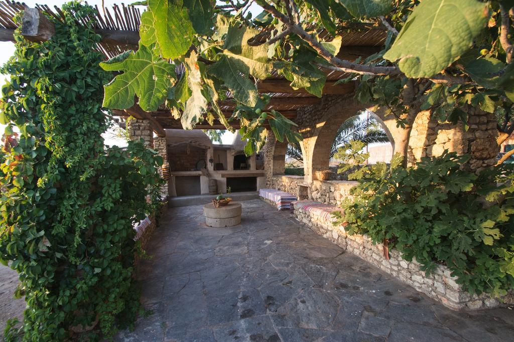 Mitáta Abramis Rooms מראה חיצוני תמונה